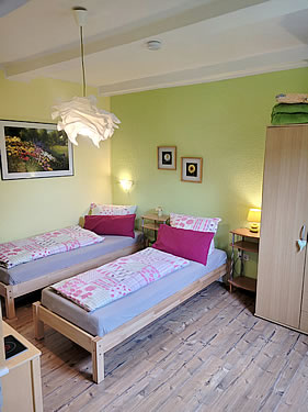 Schlafzimmer 2